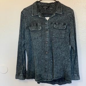 ROCK REPUBLIC Denim Acid Washed Button Top